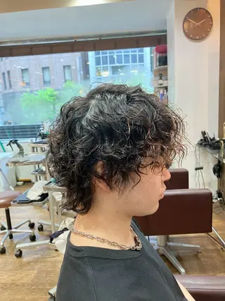 ショート パーマ メンズ TAYA 心斎橋所属・山本 聖真のヘアスタイル