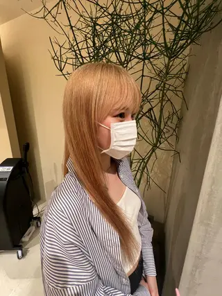 ロング 加藤木麻彩 NEROのヘアスタイル
