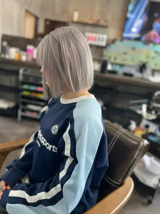 ショート カラー 小野瀬 蓮のヘアスタイル