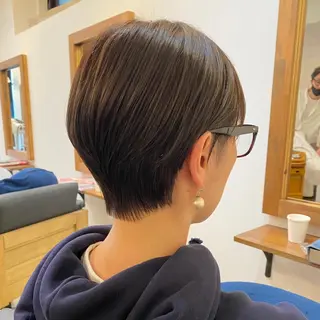 ショート カラー 丸岡 美穂のヘアスタイル