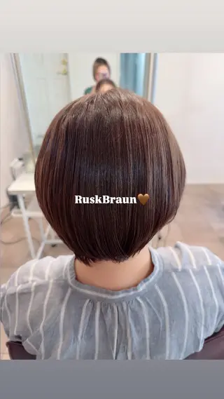ショート カラー 💛 衣瑠麻（ｲﾙﾏ)💛のヘアスタイル