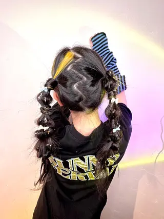 ロング カラー パーマ ヘアアレンジ アイブロウ 推し活専用 【派手髪】飯野ゆかりのヘアスタイル