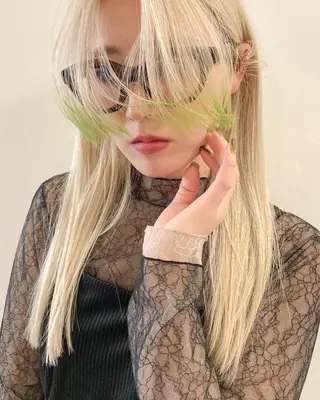 ロング 🫧艶ハイトーン ブリーチ🫧シモのヘアスタイル