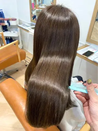 ロング カラー 石原 結依のヘアスタイル