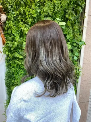 セミロング カラー 透明感カラー/韓国 ヘア🩶yuri🩵のヘアスタイル