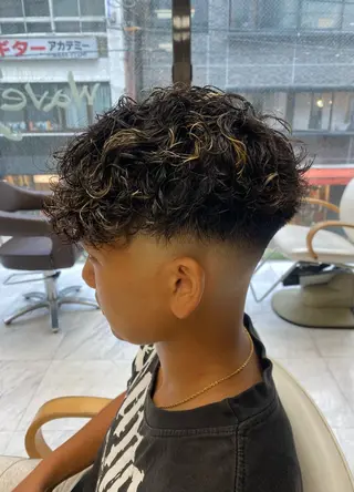 パーマ メンズ 🌴パーマオタク🌴 長谷川　諒佑🌈のヘアスタイル