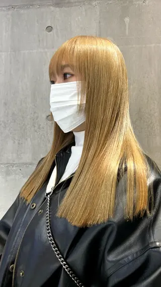 ロング ハイトーンカラー✨️ Amiのヘアスタイル