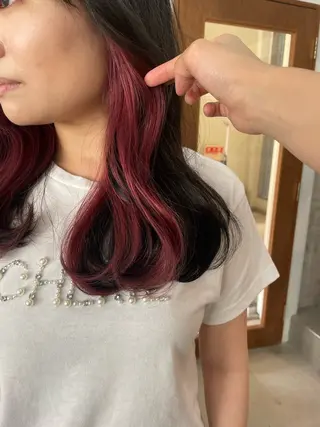 ミディアム 横山 奈央のヘアスタイル