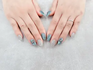 ネイル 𝑅𝐴𝑁𝑂𝑁 𝐴𝑌𝐴𝐾𝐴のネイルデザイン