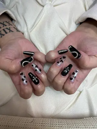 ネイル nail.salon .Reversalのネイルデザイン