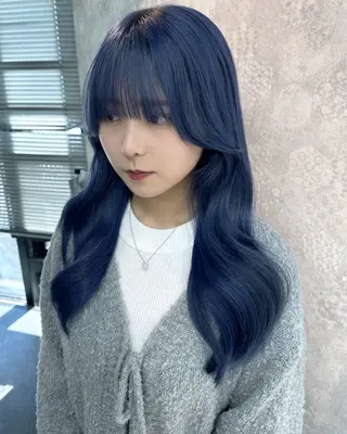 セミロング カラー ヘアアレンジ 寒色アイドルカラー JUNOチナツのヘアスタイル