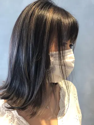 ミディアム カラー 長谷川 沙紀のヘアスタイル