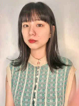 ミディアム モリオフロムロンドン池袋店所属・冨永 さやかのヘアスタイル