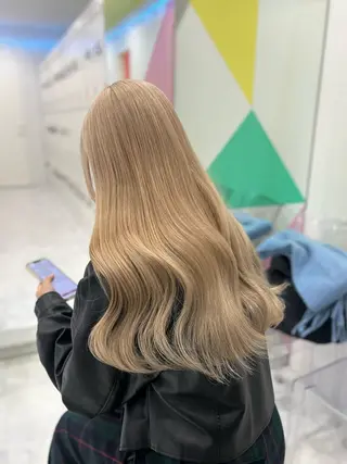 ロング カラー ヘアアレンジ Miwa🤍ダメージ レスカラー特化🦢のヘアスタイル