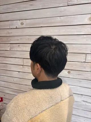 メンズ 岡山メンズパーマ 白神珠梨のヘアスタイル