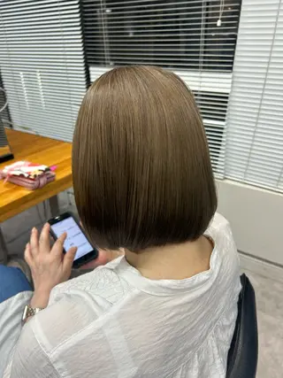 ミディアム 池袋🫧mio🫧 透明感ワンカラー🫧のヘアスタイル