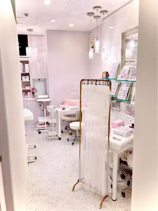 ネイル マツエク・マツパ アイブロウ ボガスティーズネイル 川崎店のネイルデザイン