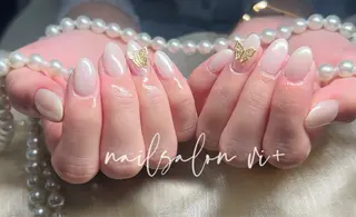 ネイル nailsalon vi+新人LiLiのネイルデザイン