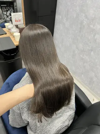 セミロング 🩵albis/めい 大宮/ブリーチ🦋のヘアスタイル