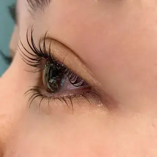 マツエク・マツパ hair S.coeur emu所属・黒木 日那のマツエク・マツパデザイン