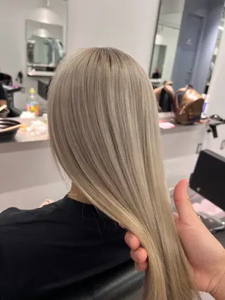 ミディアム カラー R/🤎 パーマ&ブリーチ🔥のヘアスタイル