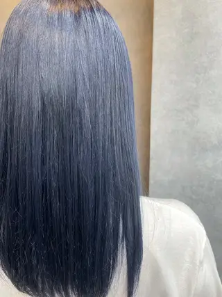ロング カラー N°　jillva 腰山 菜々美のヘアスタイル
