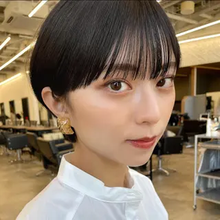 ショート レイヤー/ショート透 明感カラー/西田祐賀のヘアスタイル