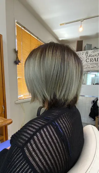 ミディアム カラー CRADLE Takeuchiのヘアスタイル