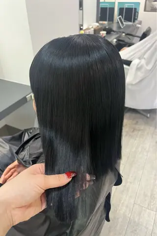 ミディアム ハイトーン/艶カラー 𝐧𝐨𝐚のヘアスタイル