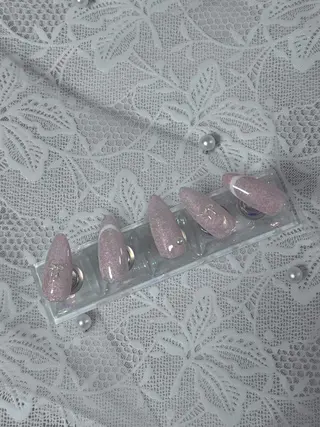 ネイル on nail 尾張旭三郷店のネイルデザイン