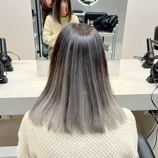 セミロング ☘️艶カラー➕ レイヤー maya☘のヘアスタイル