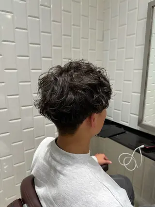 パーマ メンズ 岡 咲穂のヘアスタイル