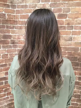 ロング カラー 松本 明日可のヘアスタイル