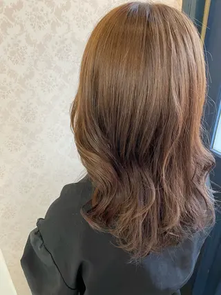 セミロング ヒヨシ ルナのヘアスタイル