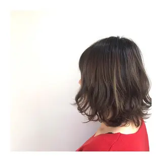 ミディアム カラー 30代からの大人 ショートのヘアスタイル