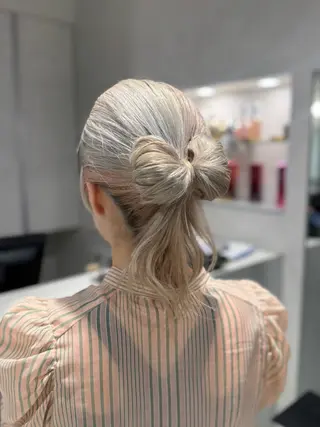 セミロング ヘアアレンジ 🐈⬛カチモリ/暖 色/𝐌𝐢𝐤𝐮のヘアスタイル