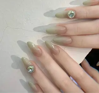 ネイル NiNa ビューティーサロン所属・Ni Naのネイルデザイン