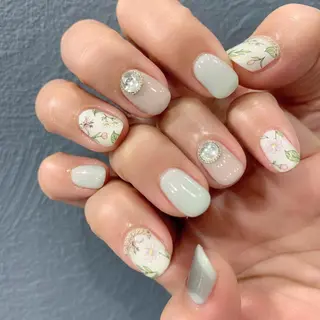 ネイル 佐藤 まりえのネイルデザイン