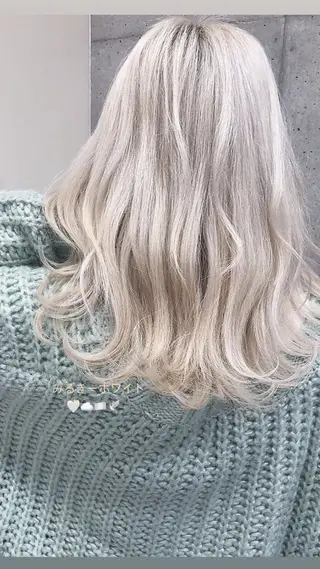 セミロング カラー 🥣ケアブリーチカ ラーTakato🥛のヘアスタイル