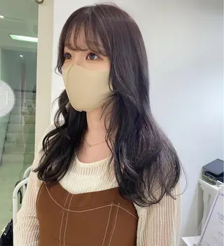 ロング Juri /暖色カラーのヘアスタイル