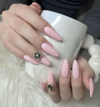 ネイル &Me さらのネイルデザイン