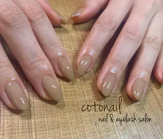 ミディアム ネイル ツメトマツゲ .のネイルデザイン