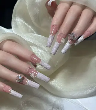 ネイル NANAネイルサロン 【長さだし専門店】のネイルデザイン