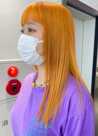 セミロング カラー ヘアアレンジ 🎨ハイトーン/ 切りっぱなし みつきのヘアスタイル