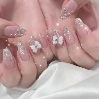 ネイル Kanon 🤍のネイルデザイン