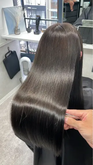 ロング soigne 表参道【ソワネ】所属・艶髪🩰透明感カラー 🫧あやみのヘアスタイル