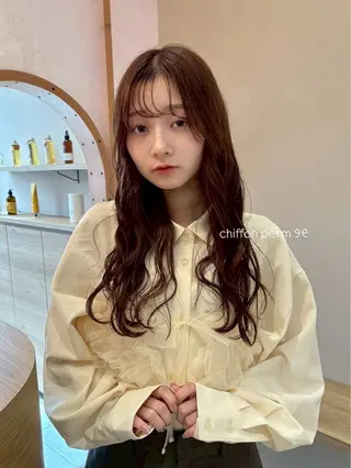 ロング パーマ 谷川 優奈のヘアスタイル