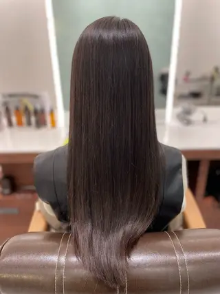 ロング カシータフロル所属・清水 菜穂香のヘアスタイル