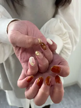 ネイル une／YUKINA 🫧大人nuanceのネイルデザイン