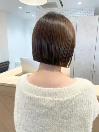 ショート ofF élua所属・🌵ボブ/切りっぱな し/ショート藤長芽生のヘアスタイル